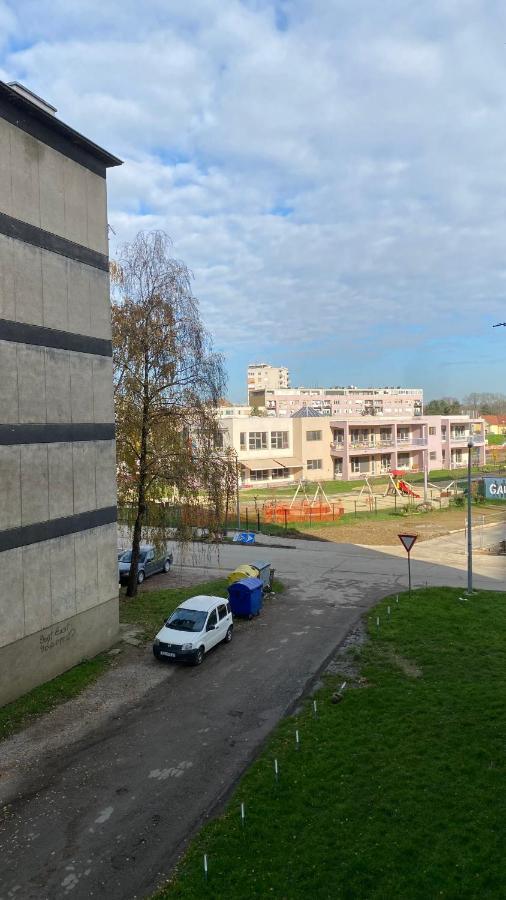 M.B.A. Apartments Karlovac Eksteriør billede